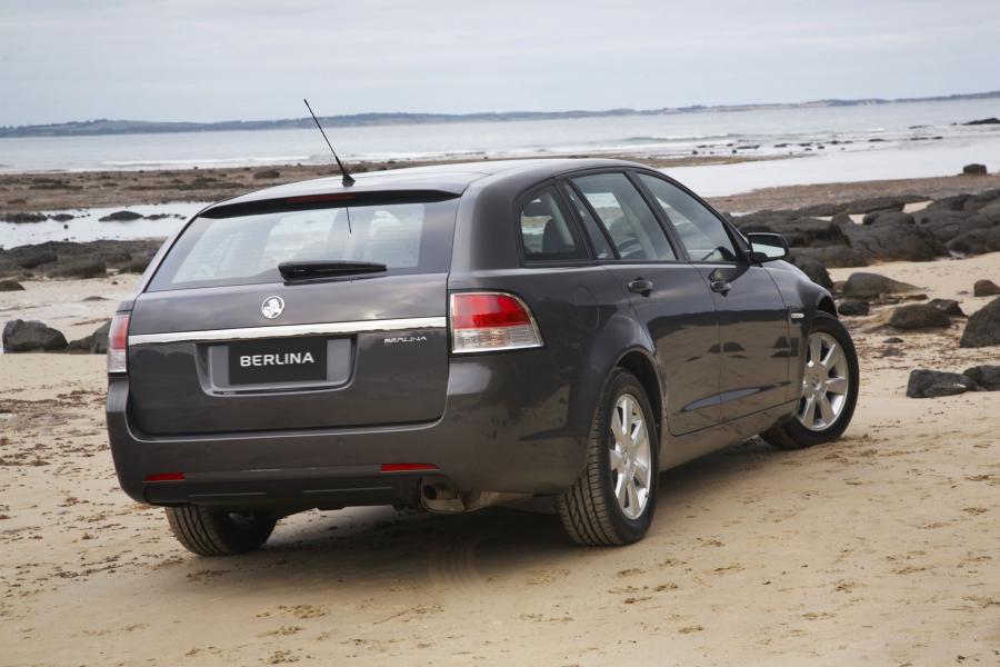  Holden Commodore VE Berlina Sportwagon 2008 года  (фото 15 из 21)